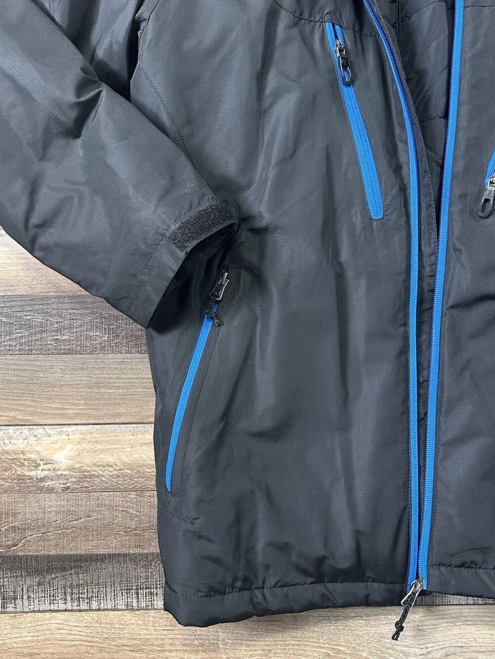 Columbia Men’s M Black Omni-Tech Insulated Winter Coat Detachable Hood Skiing
